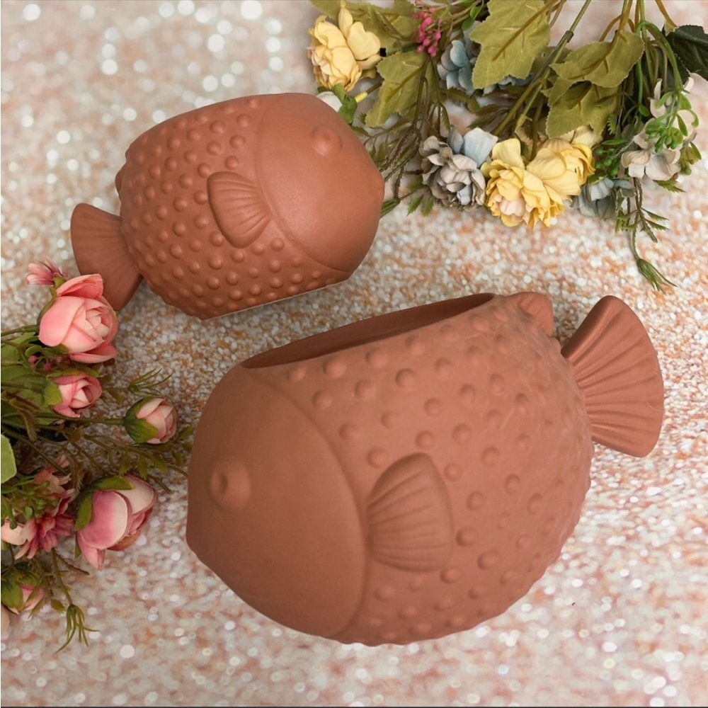 Bath & Body Works Terracotta Puffer Fish 3 Wick Candle & soap Holder 2 pc set